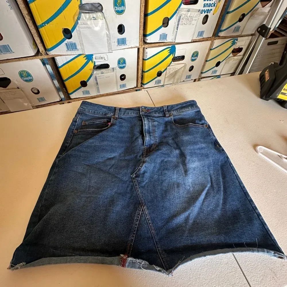 FRYE & CO. Blue Denim Jeans